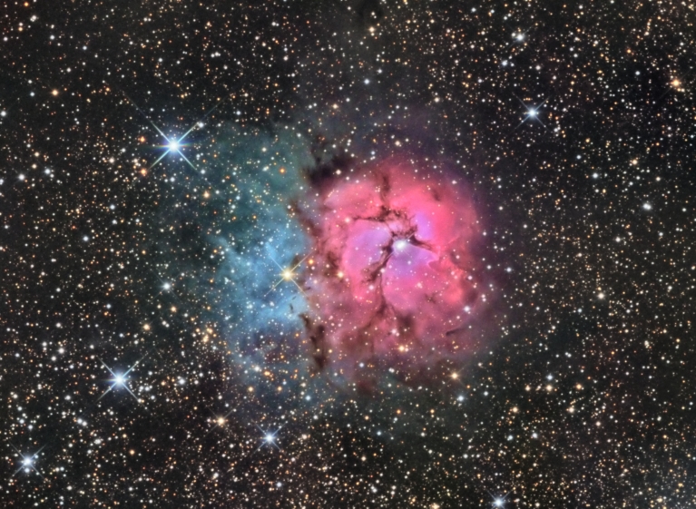 m20-the-trifid-nebula-astrodoc-astrophotography-by-ron-brecher